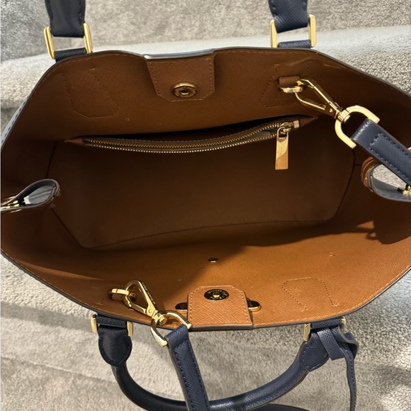 Michael Kors bag - Picture 7 of 8